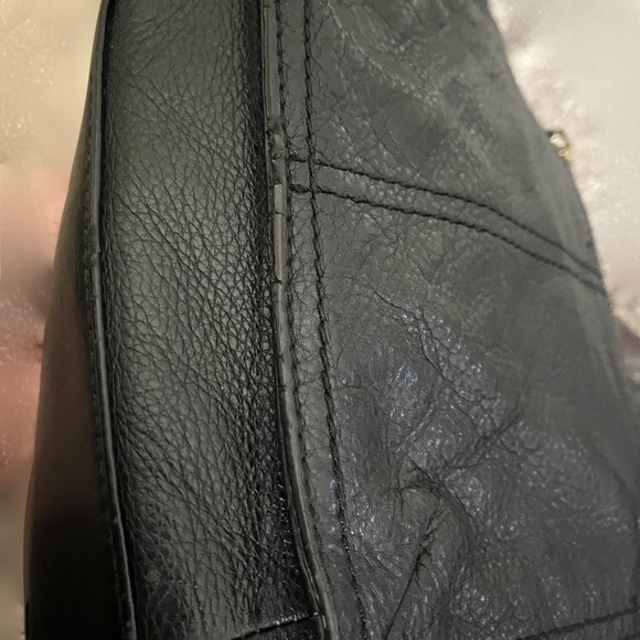 🔥🔥 Tommy Hilfiger Black Genuine Leather Handbag Cross Body Style - Picture 16 of 16